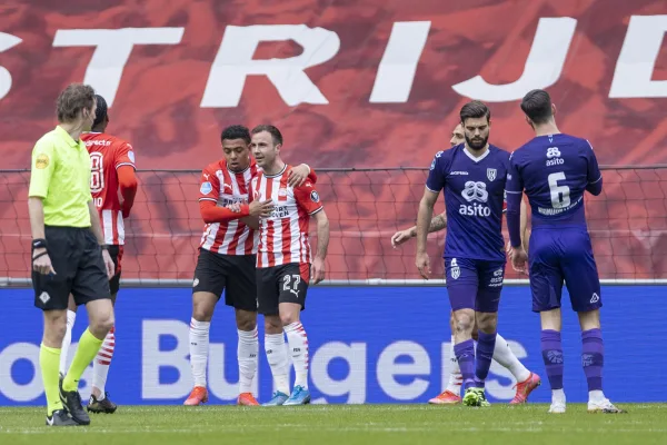 PSV met 3-0 te sterk voor Heracles