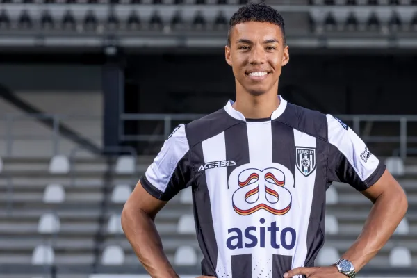 Heracles contracteert Ruben Roosken