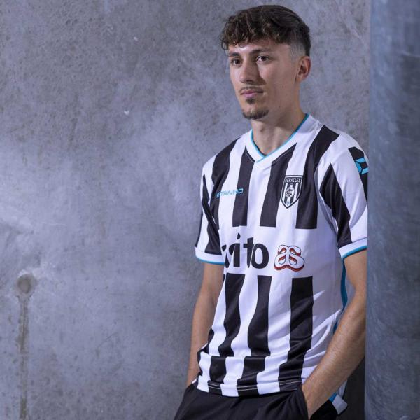 Max Hauswirth versterkt defensie van Heracles
