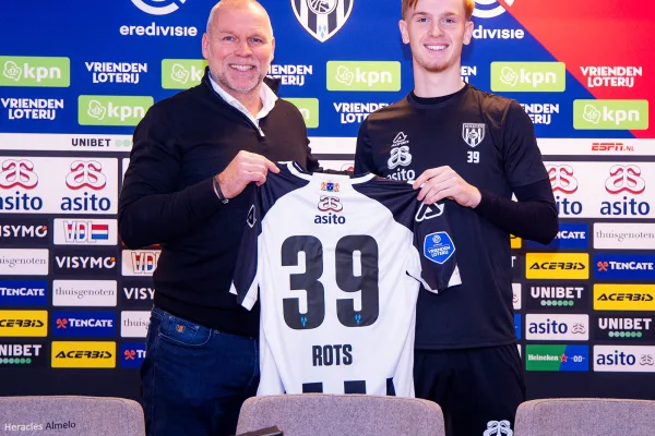 Mats Rots voor de rest van seizoen gehuurd van Twente