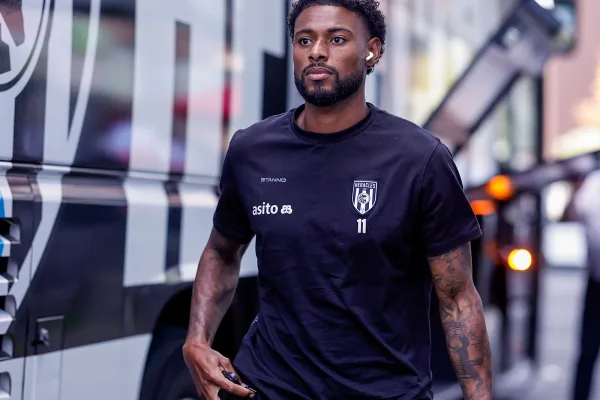 Grote schrik: Jeff Reine-Adélaïde valt uit op training