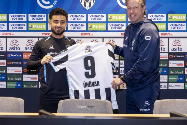 Officieel: Heracles versterkt zich met Naci Ünüvar