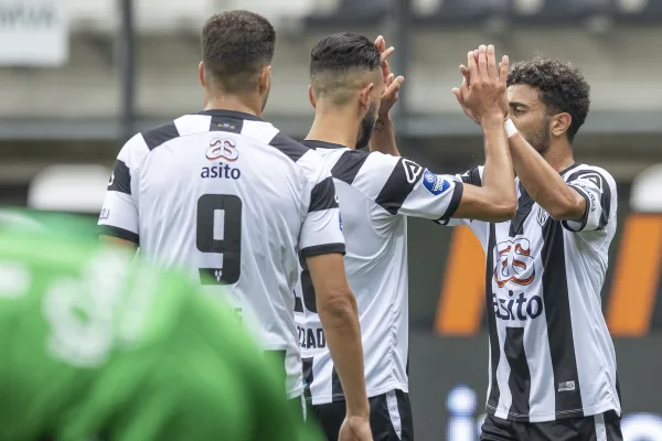 Heracles na 120 minuten te sterk voor Go Ahead Eagles