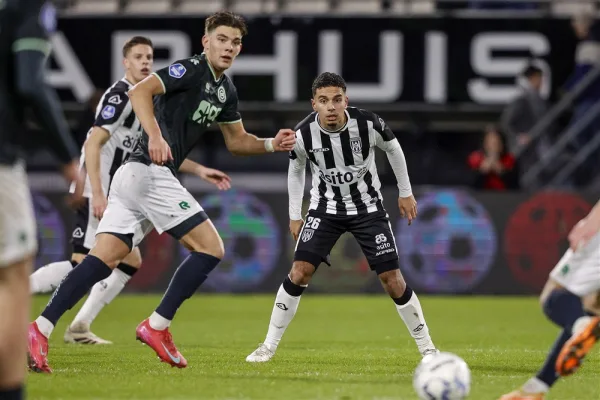 Van Kaam: 'Je weet met wat voor een intenties Groningen hierheen komt'