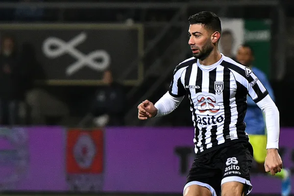 Osman heeft aantal clubs "on hold" gezet