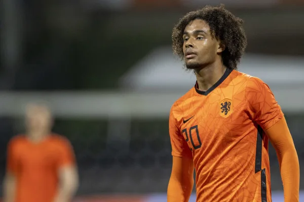 'Heracles concurreert met Duitse clubs om Zirkzee'