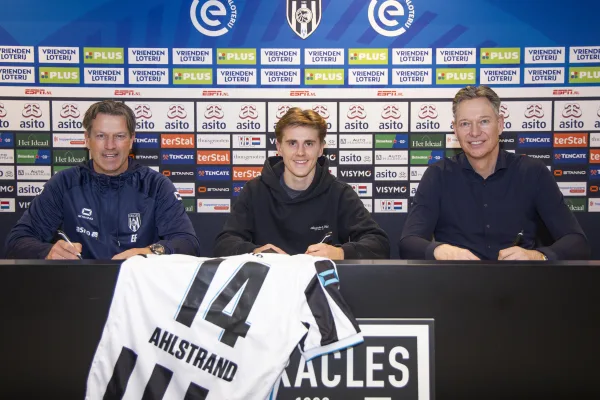 Erik Ahlstrand gehuurd van St Pauli