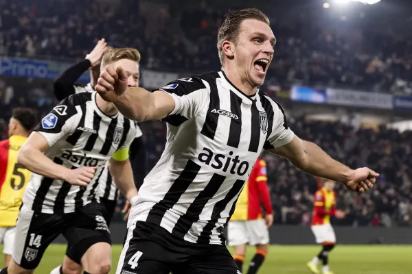 Heracles Almelo boekt belangrijke zege op Go Ahead Eagles