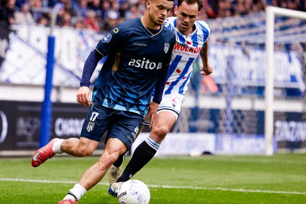 Heracles Almelo verliest doelpuntrijk oefenduel van SC Heerenveen