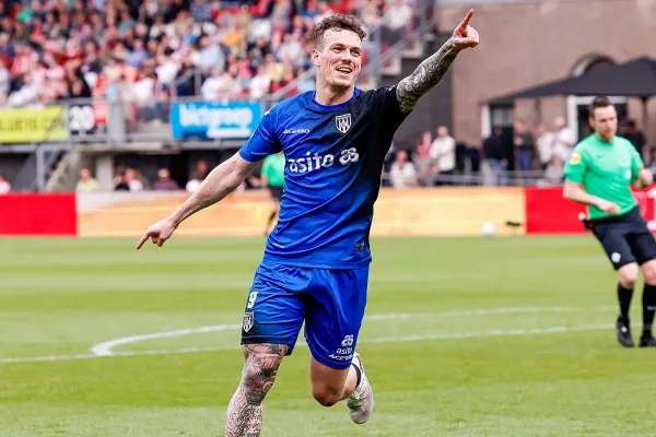 Heracles wint knap van Sparta