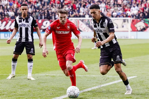 Heracles vergeet te scoren tegen buurman Twente