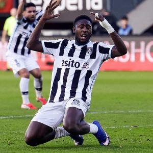Heracles laat kansen liggen en ziet NEC na rust weglopen
