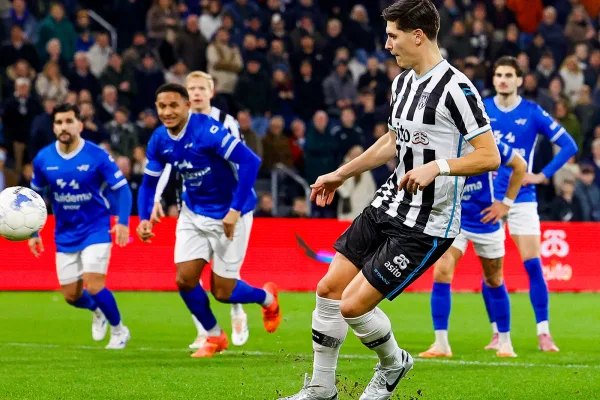 Heracles bekert verder na 4-1 overwinning