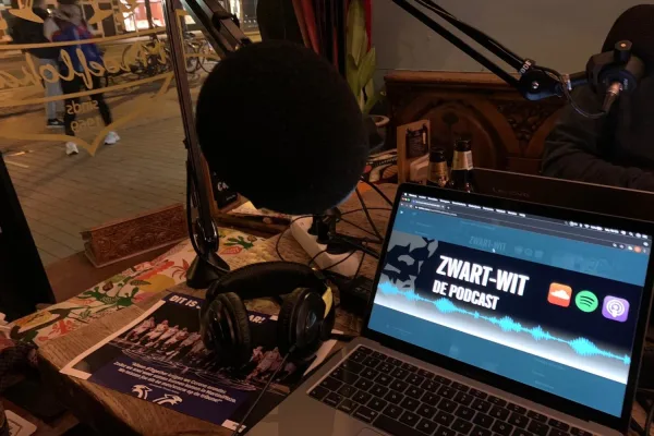 Een wedstrijd om snel te vergeten | Zwart-Wit de Podcast S03E21