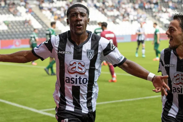 Heracles wint van PEC Zwolle