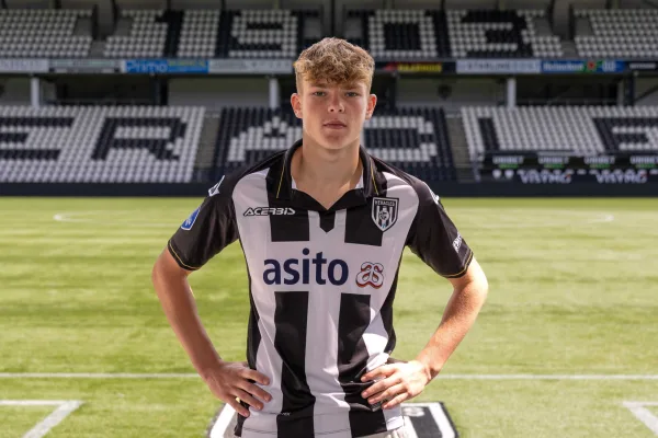 Bultman en Van Oorschot tekenen contract