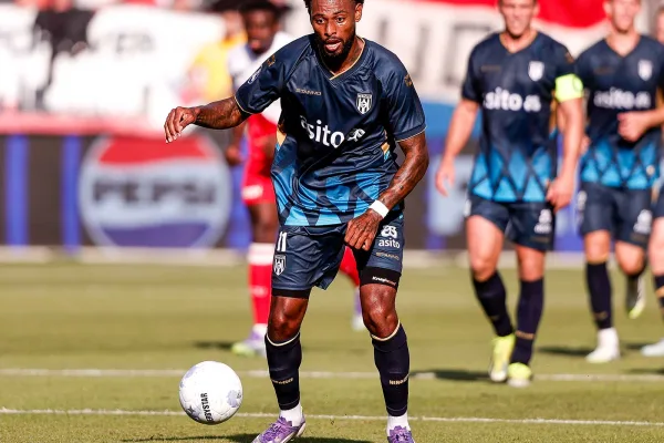 Help HAFC ook komend seizoen van foto's te voorzien