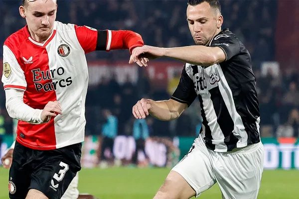 Heracles verliest met 3-0 van Feyenoord