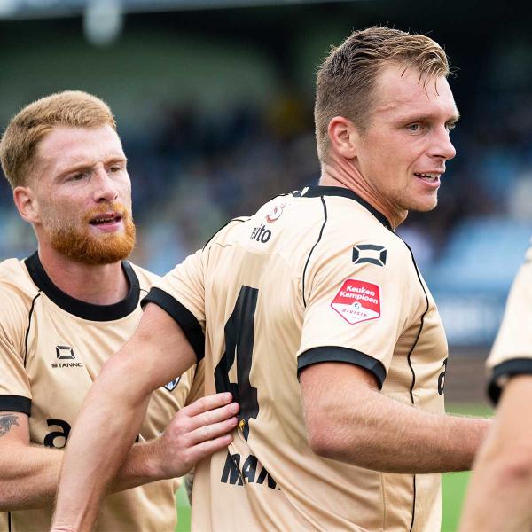 Heracles maakt ook korte metten met FC Eindhoven