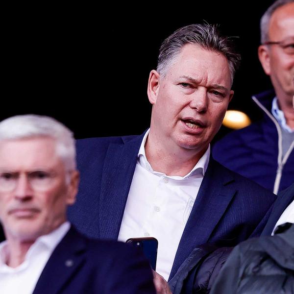 Heracles mengt zich in "paspoortengate"