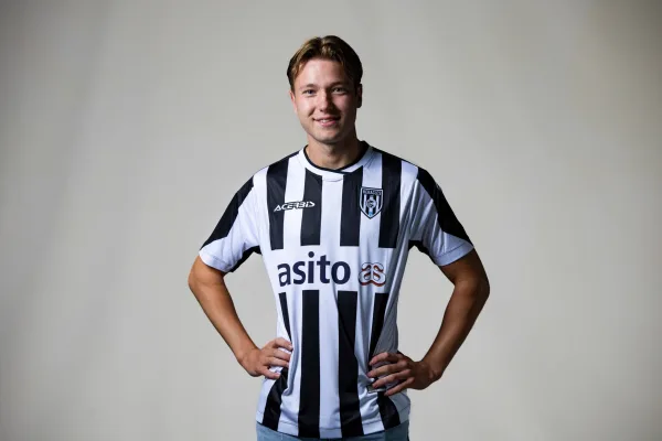 Elftal nieuwelingen compleet met contracteren Tijink